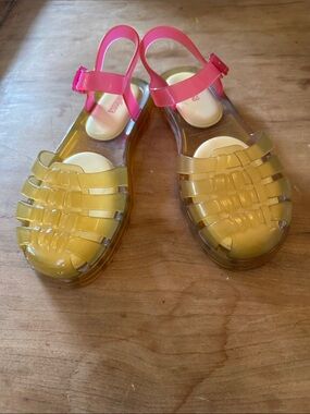 Melissa Girls Yellow Jelly Sandals with Pink Ankle Strap